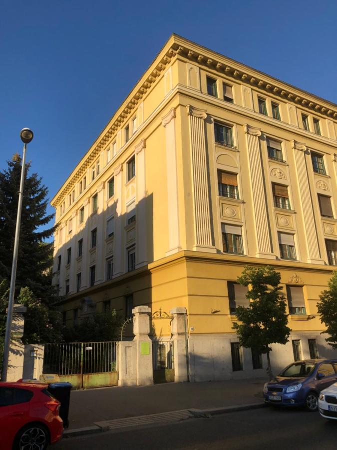 Luxury Apartment View On To The Castle Budapest Exterior photo