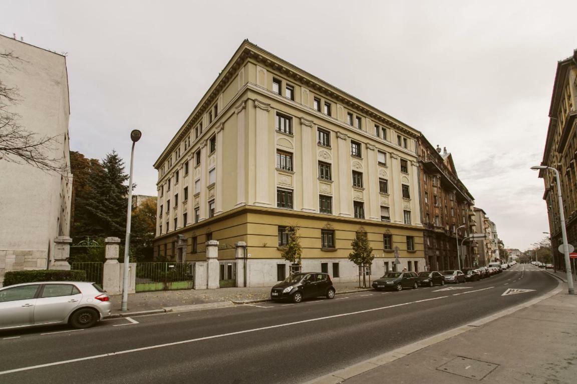 Luxury Apartment View On To The Castle Budapest Exterior photo
